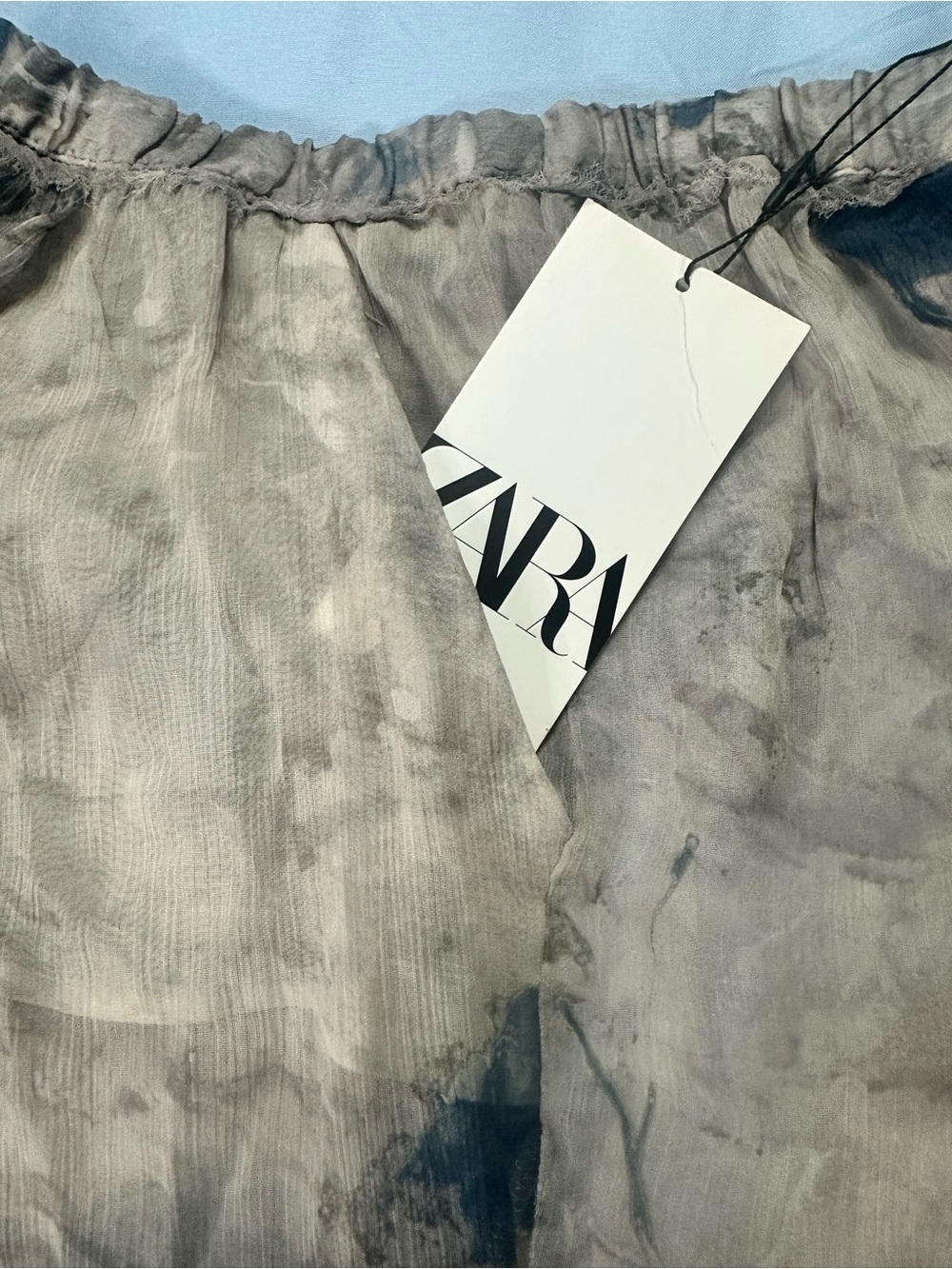 Zara Beige Navy Abstract Floral Bermuda Shorts XS NWT - Picture 5 of 8